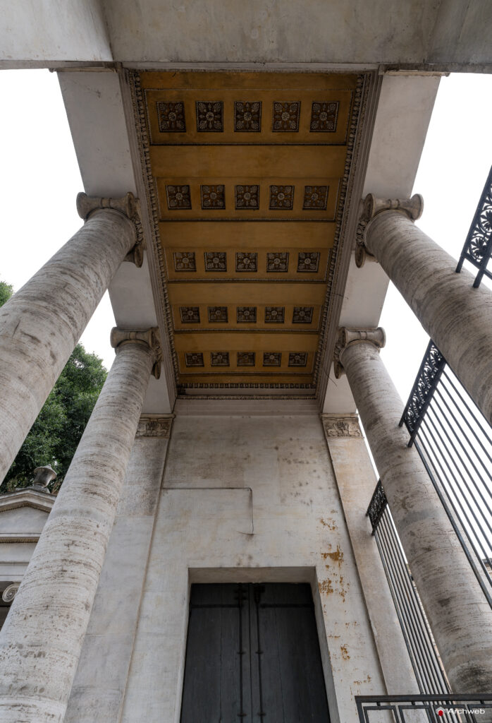 Propilei Greci a Villa Borghese. Fotografie © Archweb.com