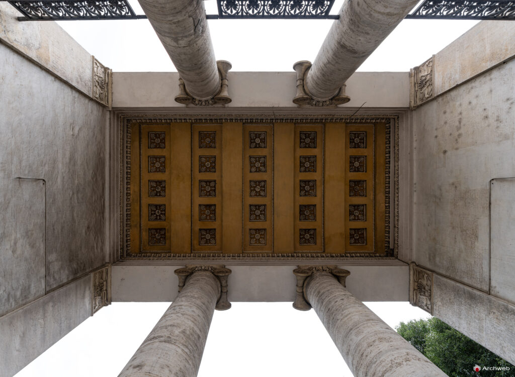 Propilei Greci a Villa Borghese. Fotografie © Archweb.com