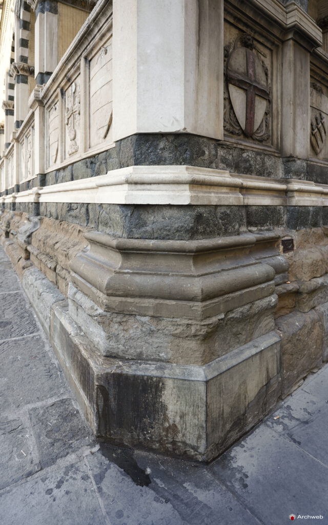 Basilica di Santa Maria Novella a Firenze. Fotografie generali e di dettaglio. Foto © Archweb.com