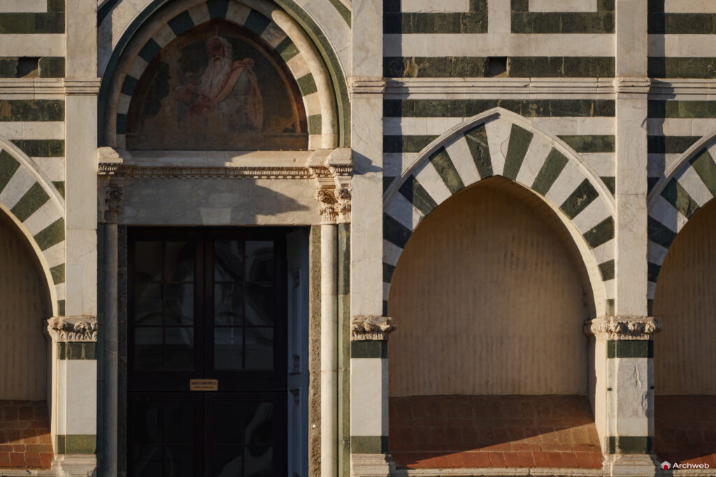 Basilica di Santa Maria Novella a Firenze. Fotografie generali e di dettaglio. Foto © Archweb.com