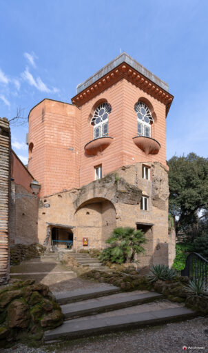 Torre Moresca di Villa Torlonia a Roma. Fotografie © Archweb.com