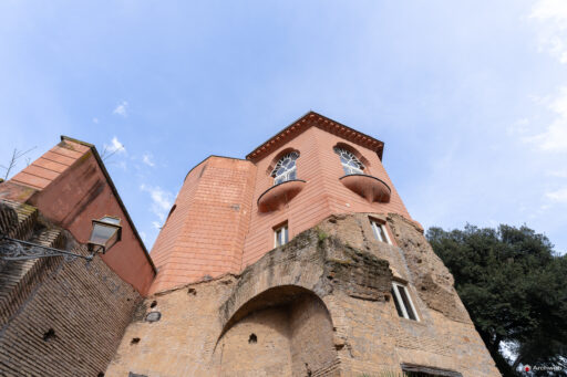 Torre Moresca di Villa Torlonia a Roma. Fotografie © Archweb.com