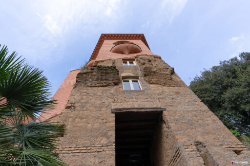 Torre Moresca di Villa Torlonia a Roma. Fotografie © Archweb.com