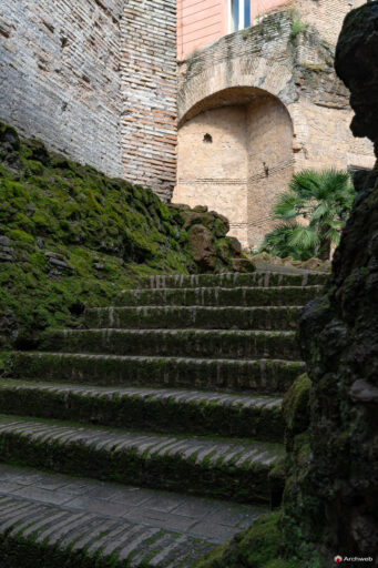 Torre Moresca di Villa Torlonia a Roma. Fotografie © Archweb.com