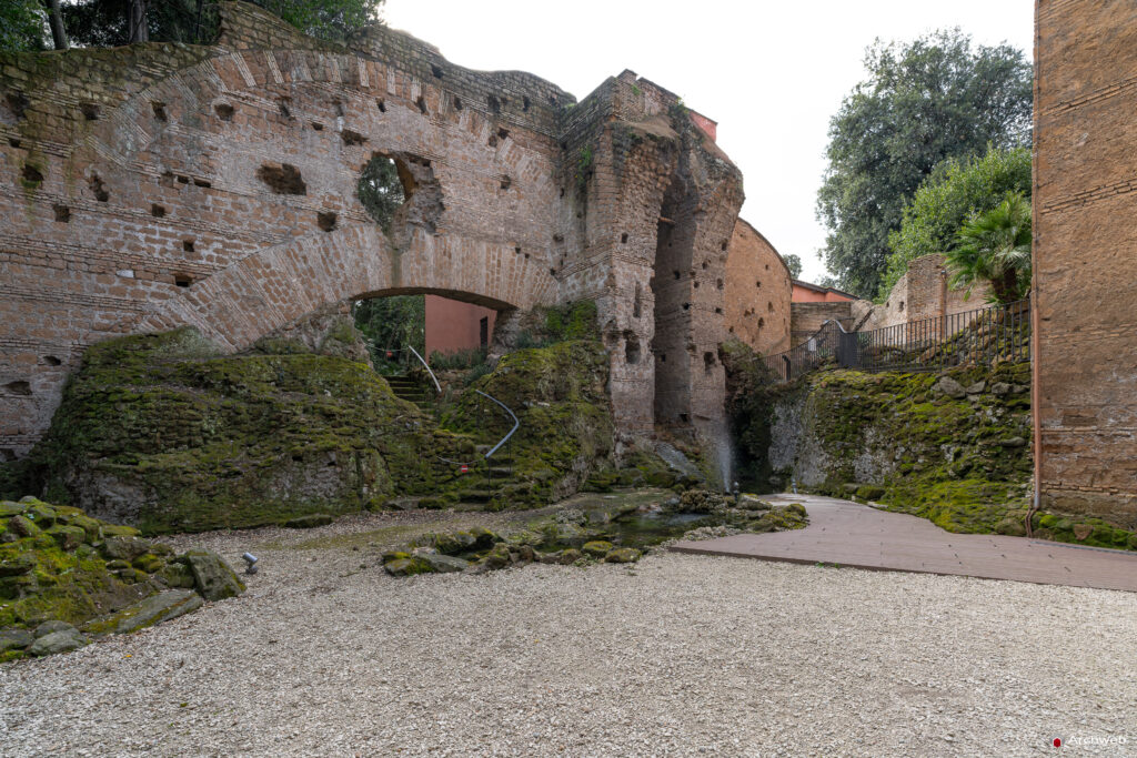 Torre Moresca di Villa Torlonia a Roma. Fotografie © Archweb.com