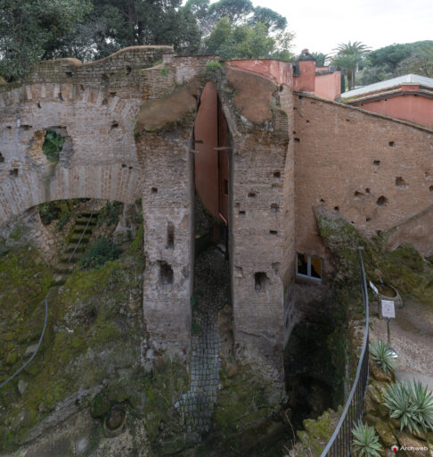 Torre Moresca di Villa Torlonia a Roma. Fotografie © Archweb.com