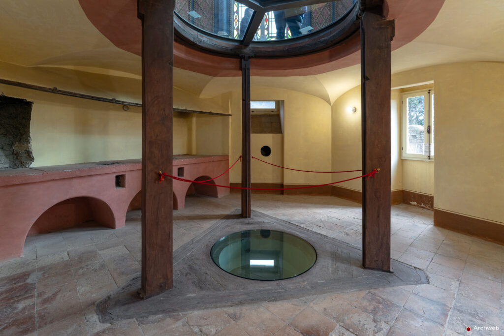 Torre Moresca di Villa Torlonia a Roma. Fotografie © Archweb.com