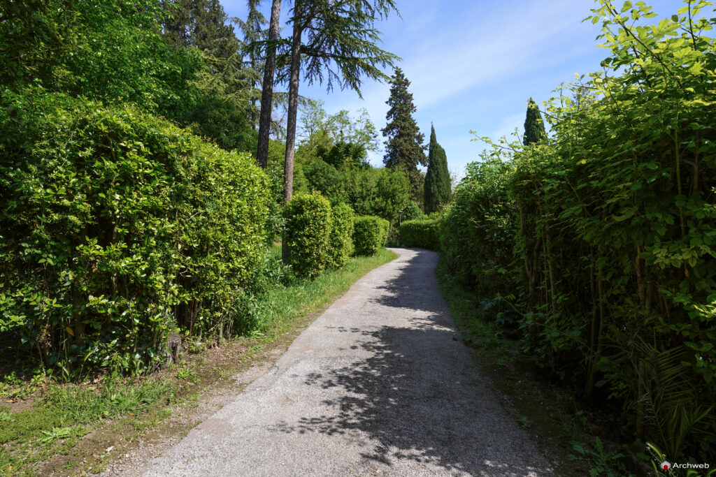 Villa Mazzanti a Roma, Fotografie della villa e del parco. Foto © Archweb.com