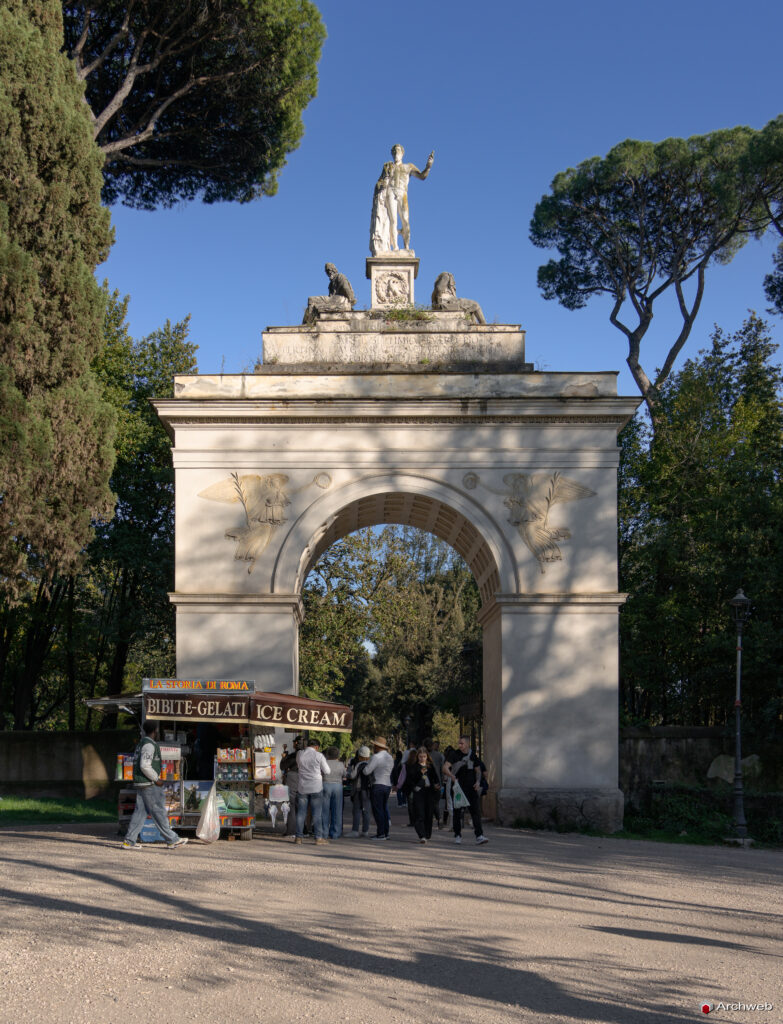 Arco romano a Villa Borghese