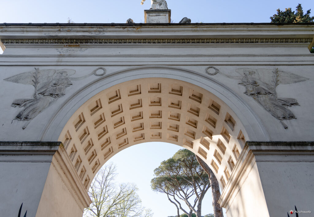 Arco romano a Villa Borghese