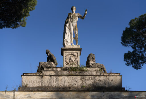 Arco romano a Villa Borghese