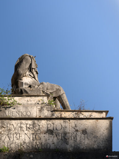 Arco romano a Villa Borghese