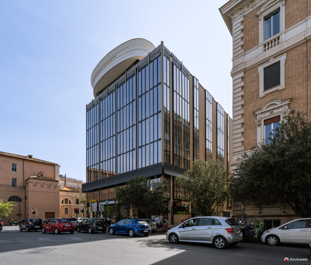 Il complesso per uffici a Piazzale Flaminio. Progetto di Luigi Moretti. Fotografie © Archweb.com