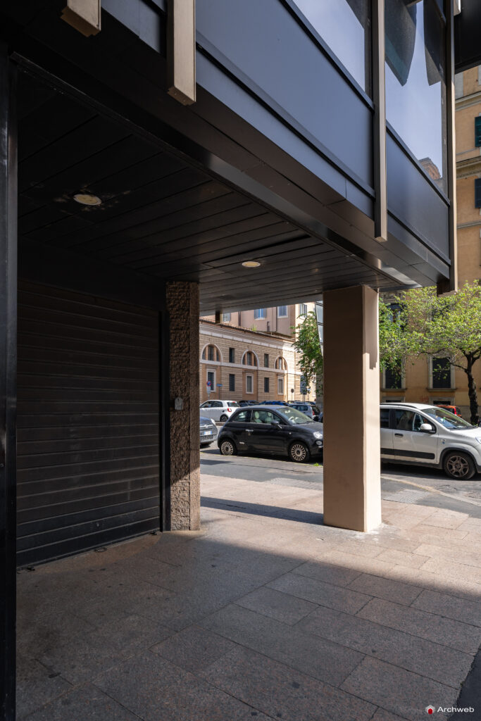 Il complesso per uffici a Piazzale Flaminio. Progetto di Luigi Moretti. Fotografie © Archweb.com