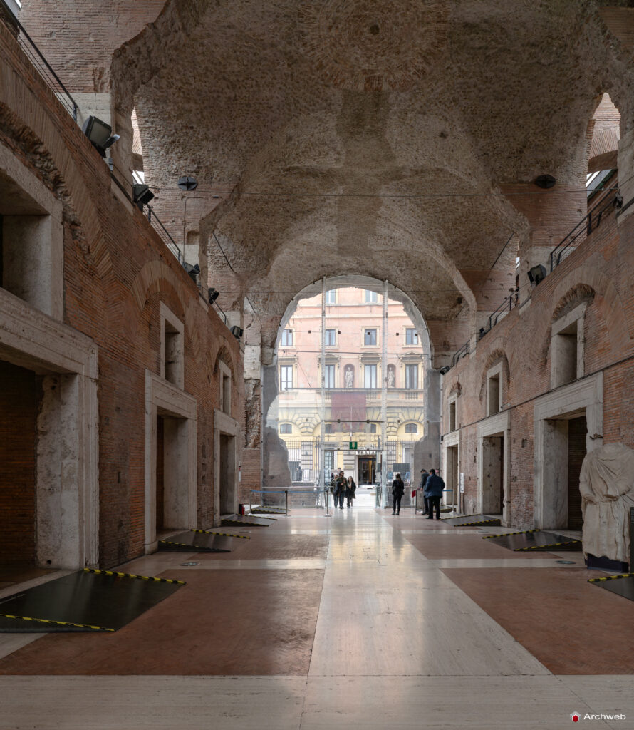 Mercati di Traiano a Roma. Interni. Fotografie © Archweb.com