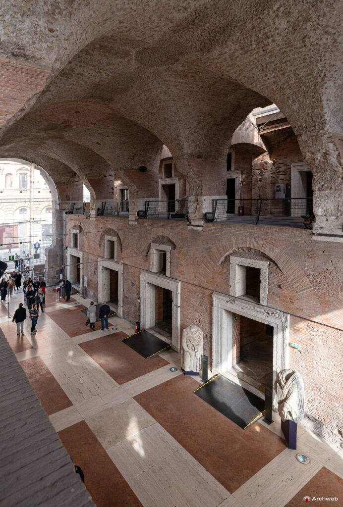 Mercati di Traiano a Roma. Interni. Fotografie © Archweb.com