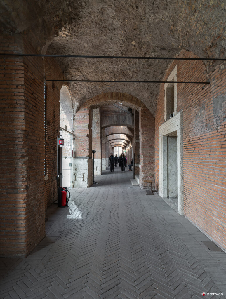 Mercati di Traiano a Roma. Interni. Fotografie © Archweb.com