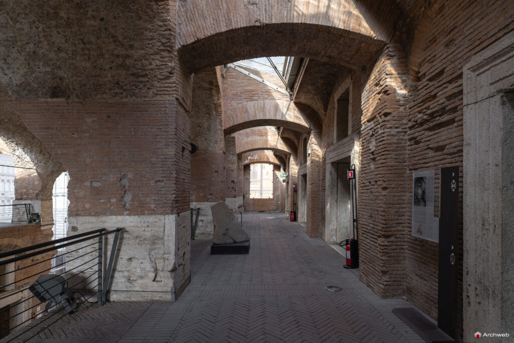 Mercati di Traiano a Roma. Interni. Fotografie © Archweb.com