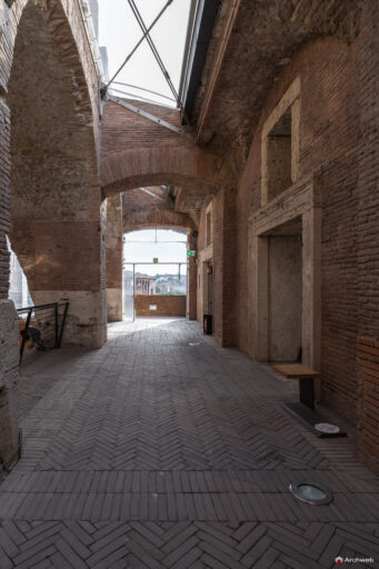 Mercati di Traiano a Roma. Interni. Fotografie © Archweb.com