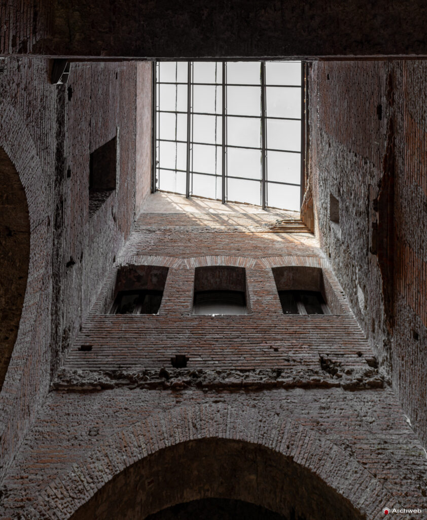 Mercati di Traiano a Roma. Interni. Fotografie © Archweb.com