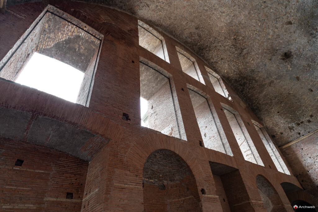Mercati di Traiano a Roma. Interni. Fotografie © Archweb.com
