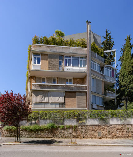 Palazzina in Via Luciani a Roma. Progetto dell'architetto Venturino Ventura. Fotografie © Archweb.com