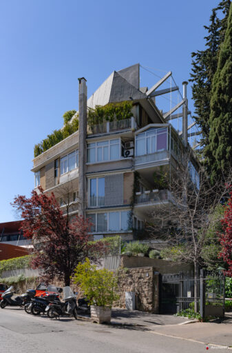 Palazzina in Via Luciani a Roma. Progetto dell'architetto Venturino Ventura. Fotografie © Archweb.com