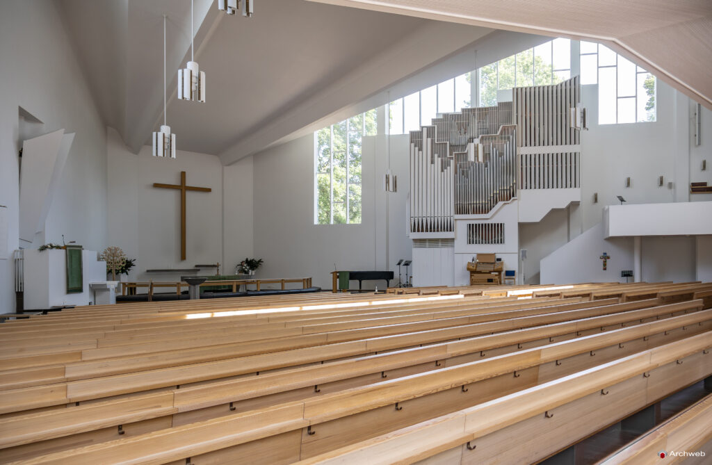 Chiesa della Croce a Lahti di Alvar Aalto. Fotografie © Archweb.com
