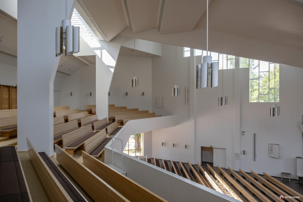 Chiesa della Croce a Lahti di Alvar Aalto. Fotografie © Archweb.com