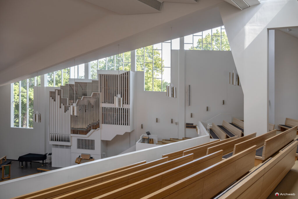 Chiesa della Croce a Lahti di Alvar Aalto. Fotografie © Archweb.com