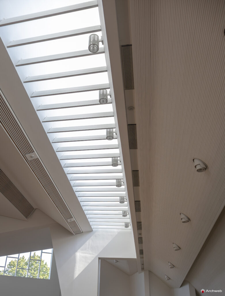Chiesa della Croce a Lahti di Alvar Aalto. Fotografie © Archweb.com