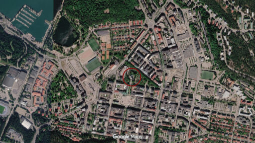 Chiesa della Croce a Lahti di Alvar Aalto. Fotografie © Google Maps