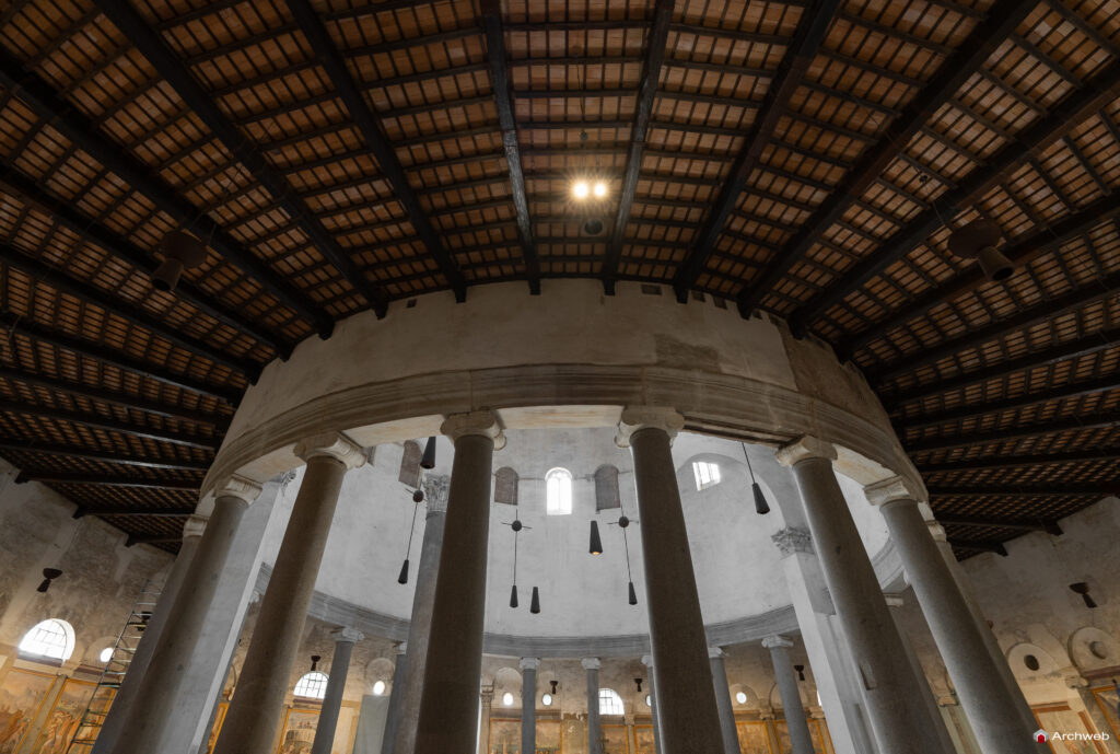 Basilica Santo Stefano Rotondo. Fotografie © Archweb.com