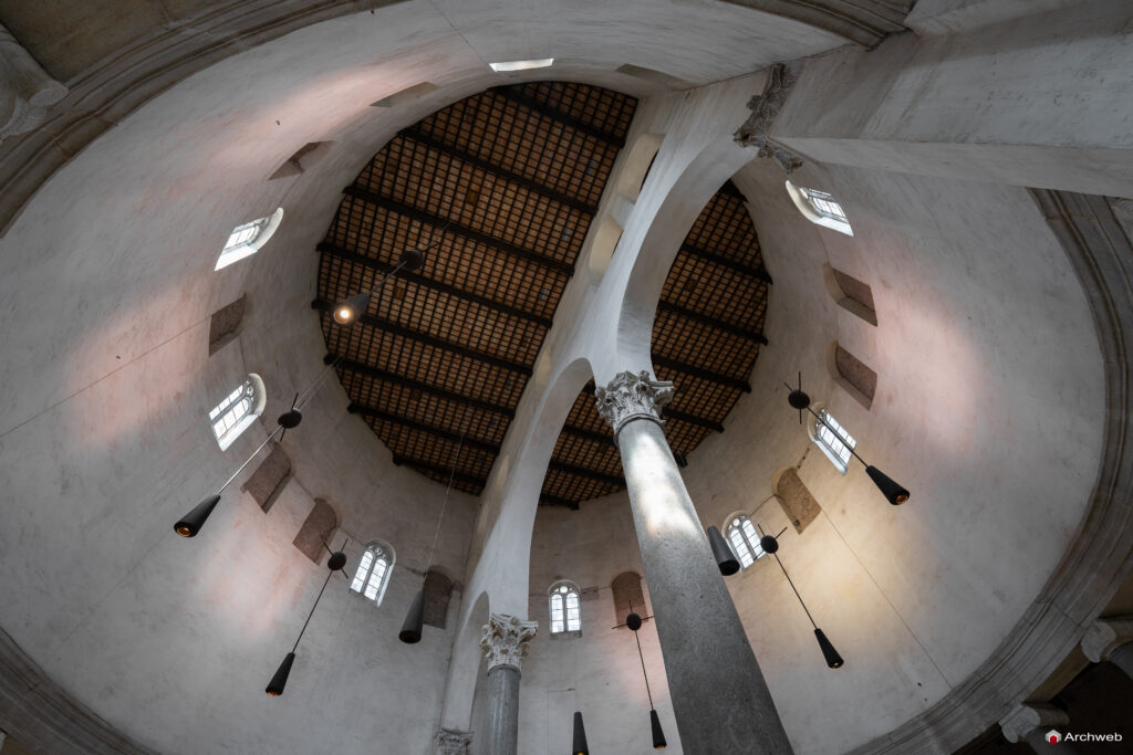 Basilica Santo Stefano Rotondo. Fotografie © Archweb.com