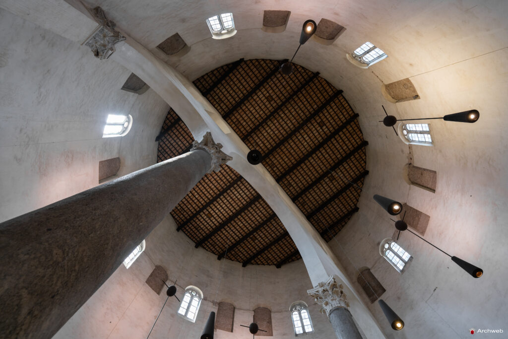 Basilica Santo Stefano Rotondo. Fotografie © Archweb.com