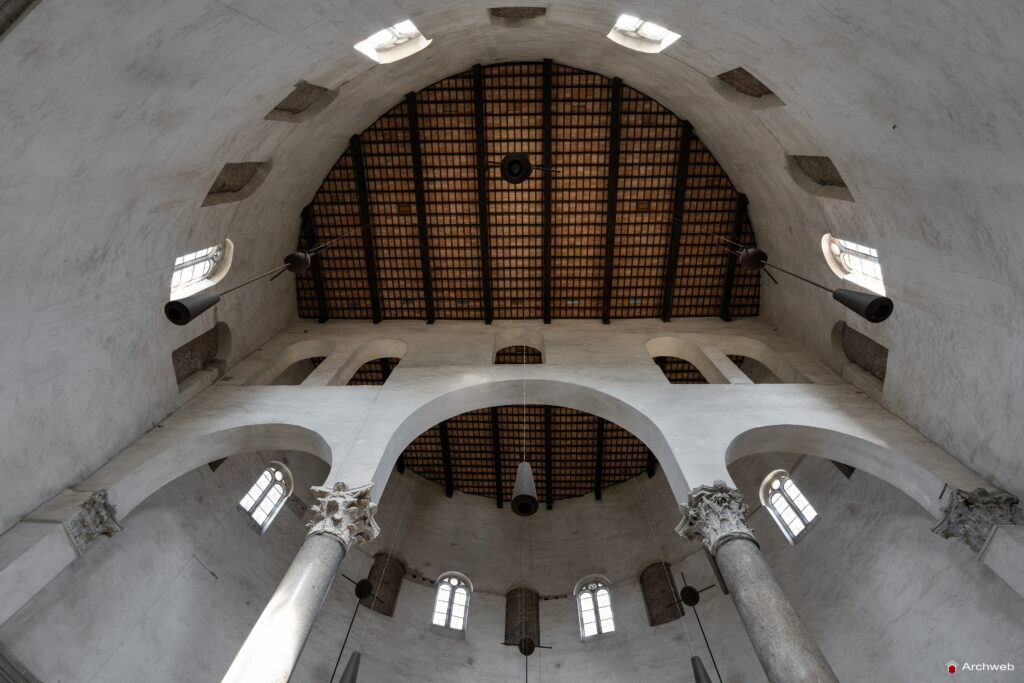 Basilica Santo Stefano Rotondo. Fotografie © Archweb.com