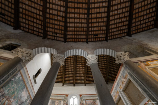 Basilica Santo Stefano Rotondo. Fotografie © Archweb.com