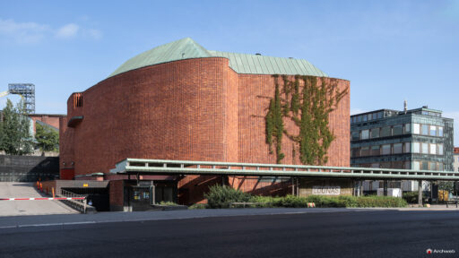 Casa della cultura di Helsinki, Kulttuuritalo, progettata da Alvar Aalto. Fotografie © Archweb.com