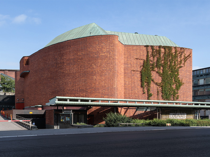 Casa della cultura di Helsinki, Kulttuuritalo, progettata da Alvar Aalto. Fotografie © Archweb.com