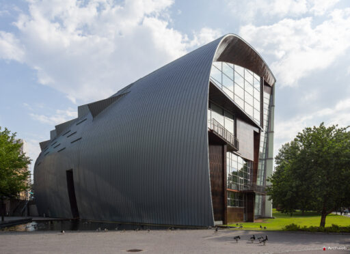 Kiasma, Museo di Arte Contemporanea a Helsinki progettato da Steven Holl. Fotografie © Archweb.com