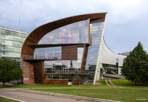 Kiasma, Museo di Arte Contemporanea a Helsinki progettato da Steven Holl. Fotografie © Archweb.com