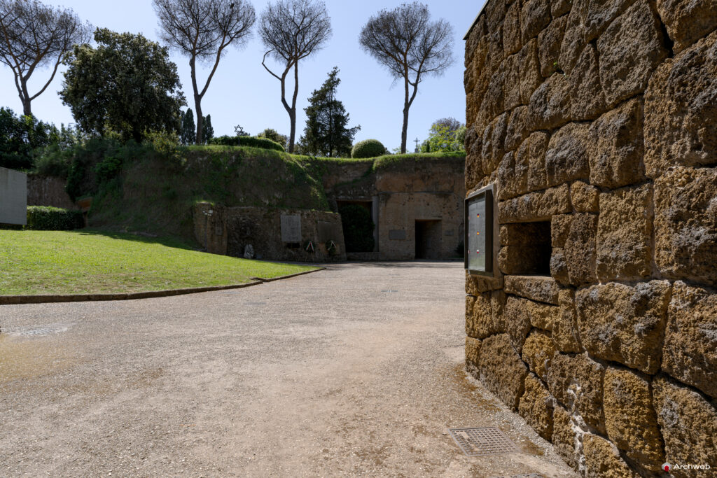 Mausoleo delle Fosse Ardeatine. Fotografie © Archweb.com