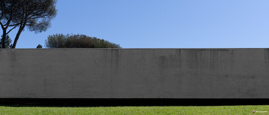 Mausoleo delle Fosse Ardeatine. Fotografie © Archweb.com