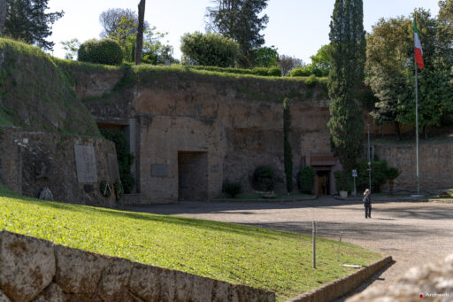 Mausoleo delle Fosse Ardeatine. Fotografie © Archweb.com