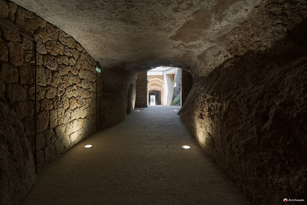 Mausoleo delle Fosse Ardeatine. Fotografie © Archweb.com