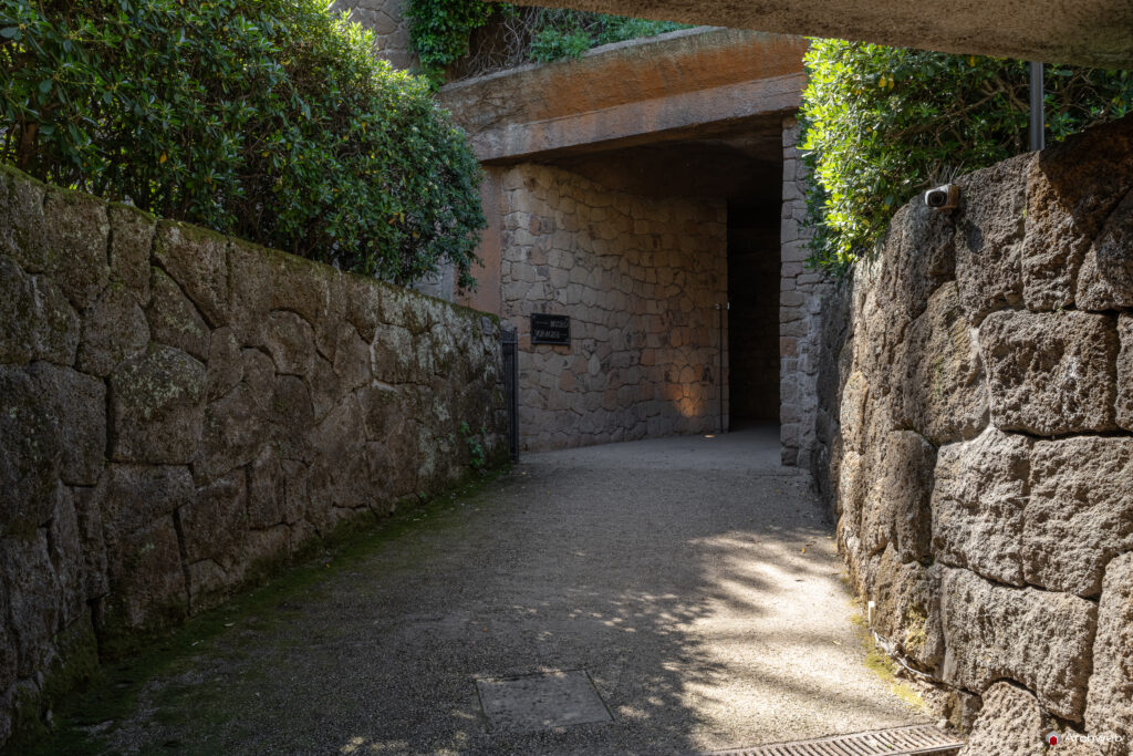 Mausoleo delle Fosse Ardeatine. Fotografie © Archweb.com