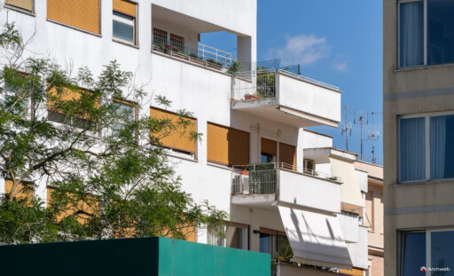 Palazzina in via Tommaso Salvini, progettata dallo studio Monaco-Luccichenti. Fotografie © Archweb.com