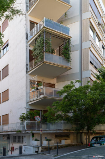 Palazzina in via Tommaso Salvini, progettata dallo studio Monaco-Luccichenti. Fotografie © Archweb.com