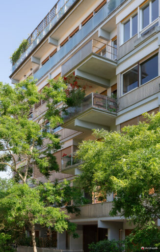 Palazzina in via Tommaso Salvini, progettata dallo studio Monaco-Luccichenti. Fotografie © Archweb.com