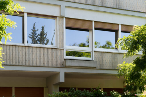 Palazzina in via Tommaso Salvini, progettata dallo studio Monaco-Luccichenti. Fotografie © Archweb.com